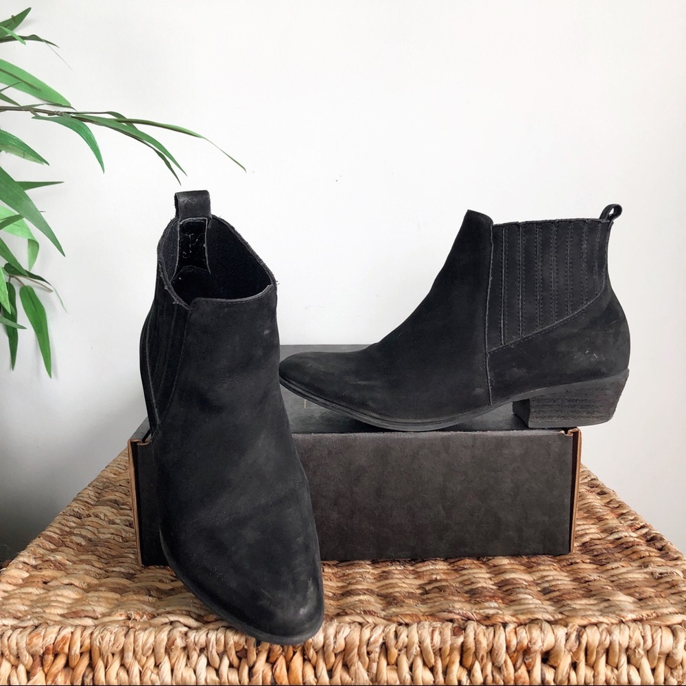 Steve Madden Naarra Chelsea Ankle Boots